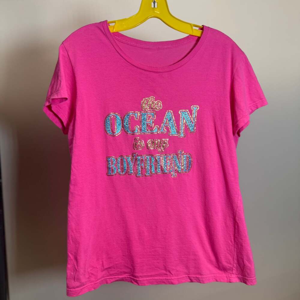 VTG Y2K The Ocean Is My Boyfriend tee